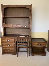 Young Hinkle Bedroom Furniture