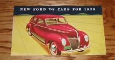 1939 Ford V-8 Car Dealership Color Sales Brochure DeLuxe Coupe Convertible Sedan