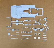 Monogram 1/25 1999 FORD MUSTANG SVT COBRA CHASSIS AND RELATED PARTS