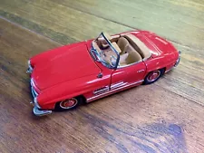 FRANKLIN MINT Red 1960 MERCEDES BENZ 300SL Roadster 1:24 Original Box & Papers