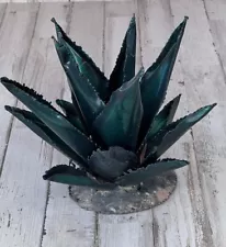 METAL YARD ART AGAVE CACTUS SCULPTURE 8" Tall Green