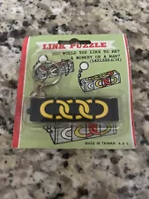 Vintage “Link Puzzle” Missing Link Rubik’s Cube Style Puzzle Keychain