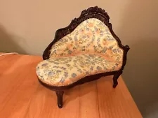 Chaise Lounge Dollhouse 1:12 Miniature Victorian Resin