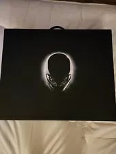 Alienware 17 R3 i7 - 6700HQ 2.6ghz 8 Ram