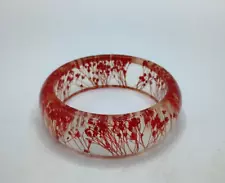 Vintage Clear Resin Incased Dried Red Baby Breath Flowers Pretty Bangle Bracelet