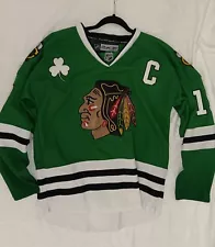 Reebok Chicago Black Hawks #19 Toews, St Pat's/Green Hockey Jersey, sz 52