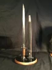 P1907 Bayonet & Scabbard Stand for famous British WWI Bayonet