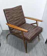 Vintage Mid Century Modern Atomic Retro Vinyl & Metal Lounge Z Chair Wood Arms