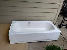 AMERICAN STANDARD 60" X 30" SOAKER ALCOVE BATHTUB