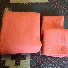 Hotel Balfour Bedspread & 2 Matching Pillow Shams- Queen size