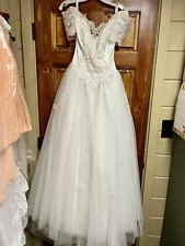 Vintage 90’s Alfred Angelo Off The Shoulder Wedding Dress Size 5