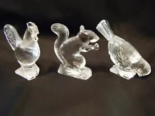 ð MINIATURE CLEAR PRESSED GLASS FIGURINES: BIRD - CHICKEN - SQUIRREL 3PT8