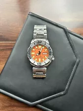 Seiko SKX781 Classic Orange Monster Prospex Mens Automatic Diver Watch 7S26-0350