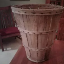 VINTAGE LARGE BUSHEL BASKET WITH WOOD SLATS FOR FRUIT/VEG.