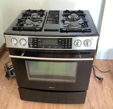 Jenn Air JDS9860BDB 30” Gas/Electric Downdraft Range/Oven-Convection-GRILL!