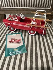 Hallmark Kiddie Car Classic Pedal 1962 MURRAY SUPER DELUXE FIRE TRUCK 1995