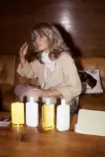 Farrah Fawcett talks Faberge executives about shampoo products Fab- Old Photo 2