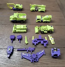 A-760 VINTAGE 80'S HASBRO G1 TRANSFORMERS DEVASTATOR FIGURE & ACCESSORY LOT #2