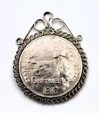 Portuguese pendant in antique silver with 1 shield coin of the Portuguese Republ