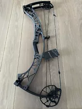 Hoyt Alpha X 33 HBX 60#-70# Tombstone/ Black