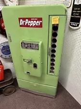 Original Vintage Vendo VMC 110 Dr Pepper Soda Machine