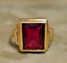 Antique Vintage 14k Yellow Gold Men's Ring w/ Ruby? Garnet? Size 7.5 - 8