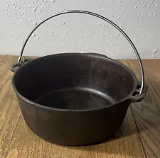 VINTAGE CAST IRON WAGNER WARE GRISWOLD 5QT POT CAMPING COOKING SKILLET FIRE USA