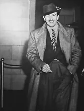 Walt Disney (18x24 Poster) #A36