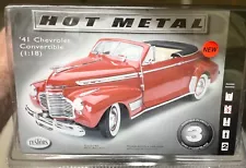 Testors 1941 Chevy Convertible Metal Body Model Kit 1/18 fs