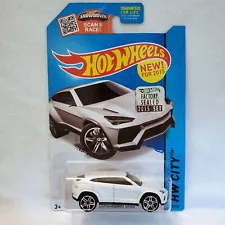 Hot Wheels #23 Lamborghini Urus White 2015 Factory Sealed Set For Sale