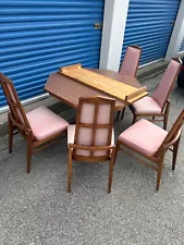 Dillingham Mid Century Modern Walnut Dining set - 5 chairs + leaf