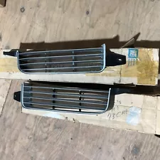 1973 Pontiac Bonneville Grandville Catalina PAIR Grilles 488278 488277