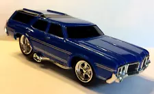 MUSCLE MACHINES 1970 VISTA CRUISER STATION WAGON