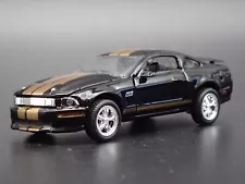 2006 06 FORD MUSTANG GT-H HERTZ 1/64 SCALE COLLECTIBLE DIORAMA DIECAST MODEL CAR