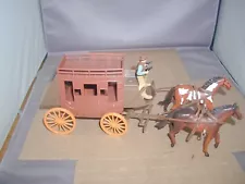 1 NewRay Western Stagecoach horses and driver