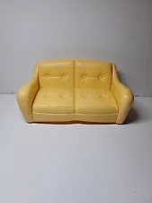 Barbie Doll Dream House Dollhouse YELLOW Living Room Couch Sofa SO REAL NOW 1998