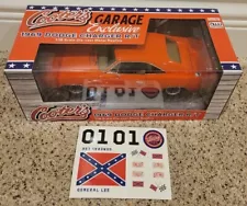 Dukes of Hazzard GENERAL LEE 1969 Dodge Charger 2022 Cooter's Garage / Autoworld