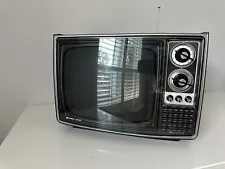 VINTAGE Hitachi P-82 Solid State 12" B/W TV *NEW OLD STOCK! STUNNING!!