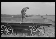 Photo:Wagon for hauling threshed wheat from field, central Ohio