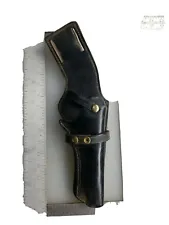 Leather holster for revolvers