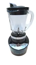 Smoothie Blender w/ Pour Spout Make Milkshakes Crushed Ice Drinks 700 Watt