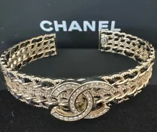 Cuff gold metal Chanel bracelet