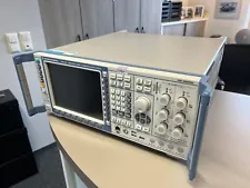 Rohde & Schwarz CMW500 4xSignal Generator, 1xFFT Spectrum Analyzer, 1xPower Meter Excellent