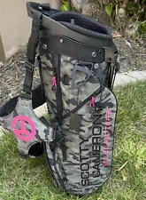 NWT SCOTTY CAMERON GALLERY STAND BAG Junior Youth Kids CAMO w PINK Golf 2024