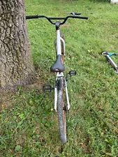 Free Agent Ambush 24” Cruiser Bmx Bike