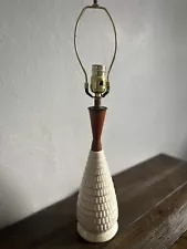 Vintage/Mod Mid Century Modern MCM Curvy Speckled Ceramic/Wood Table Lamp/Light