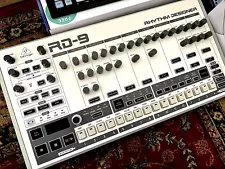 Behringer RD-9 RD9 Rhythm Designer Analog Drum Machine Mint Condition 909 TR909