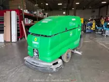 2016 Tennant 5680E Industrial 28" Self-Propelled Floor Scrubber Cleaner bidadoo