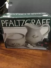 Pfaltzgraff Heirloom Creamer & Sugar Bowl Set - Retired Christmas Holiday