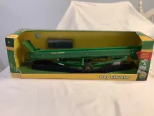 New ListingJohn Deere Hay Elevator